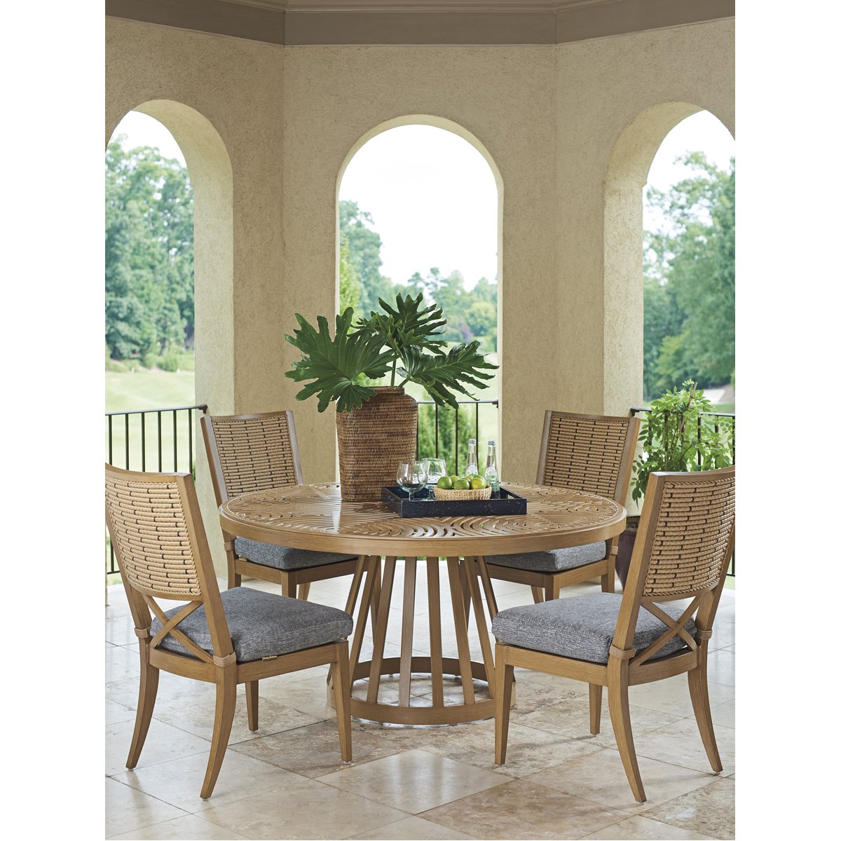 Tommy Bahama Los Altos Valley View Round Outdoor Dining Table