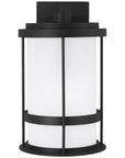 Sea Gull Lighting Wilburn Medium 1-Light Wall Lantern with Bulb